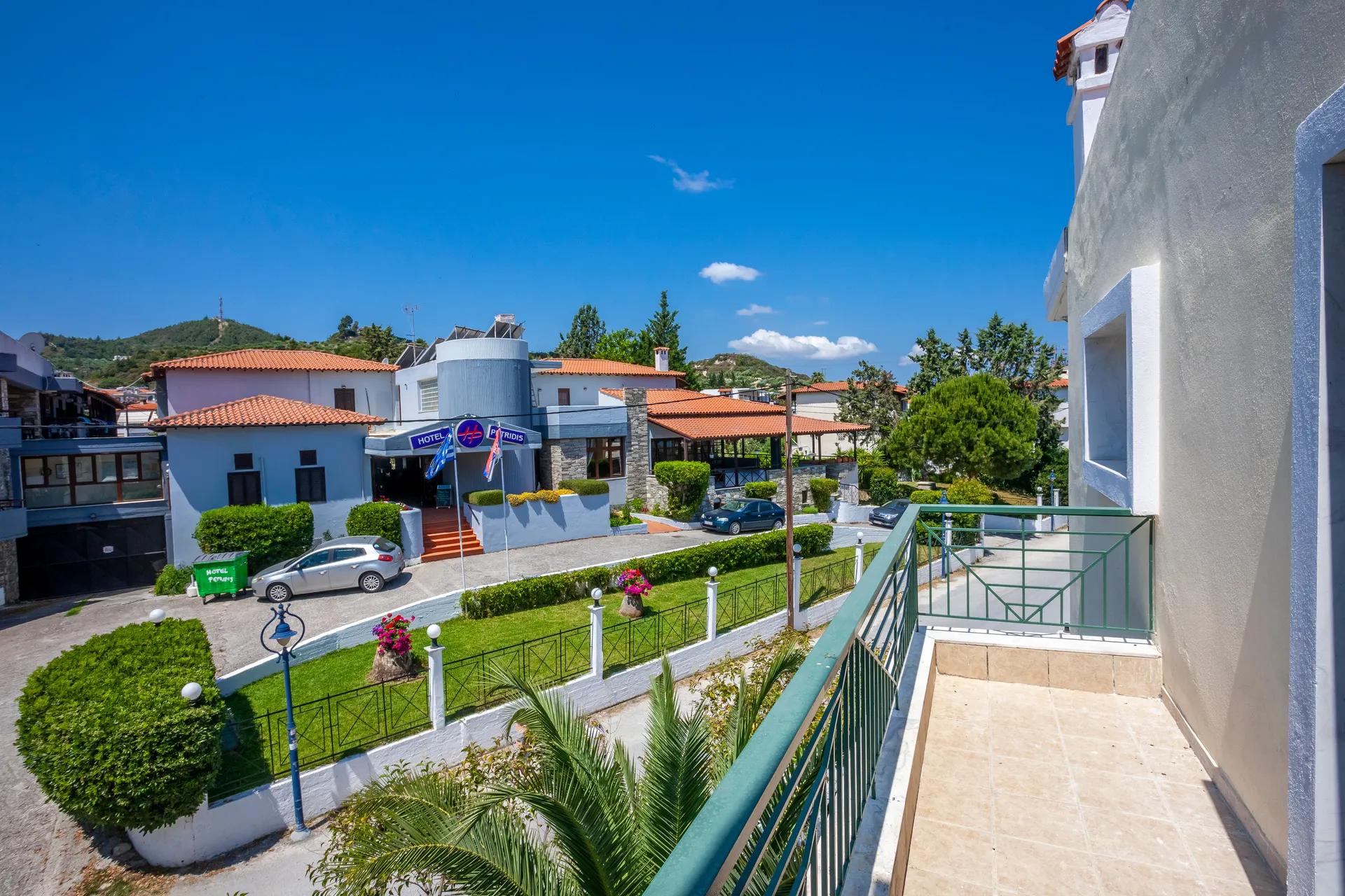 Tiara Holidays - Aris Luxury - 2 bedroom apartment with balcony - balcony